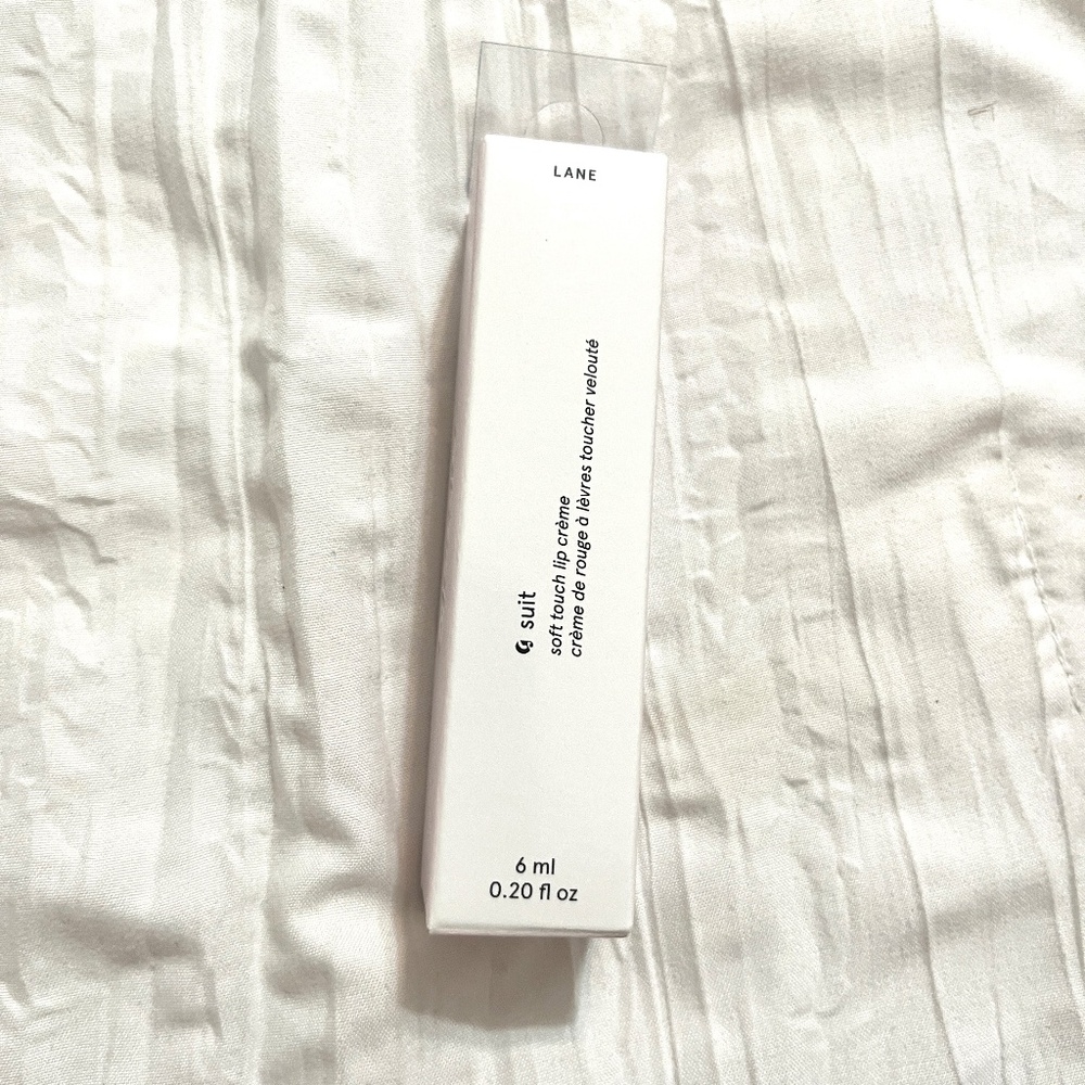 3/$30 Glossier G Suit Soft Touch Matte Liquid Lip Crème - Picture 6 of 6